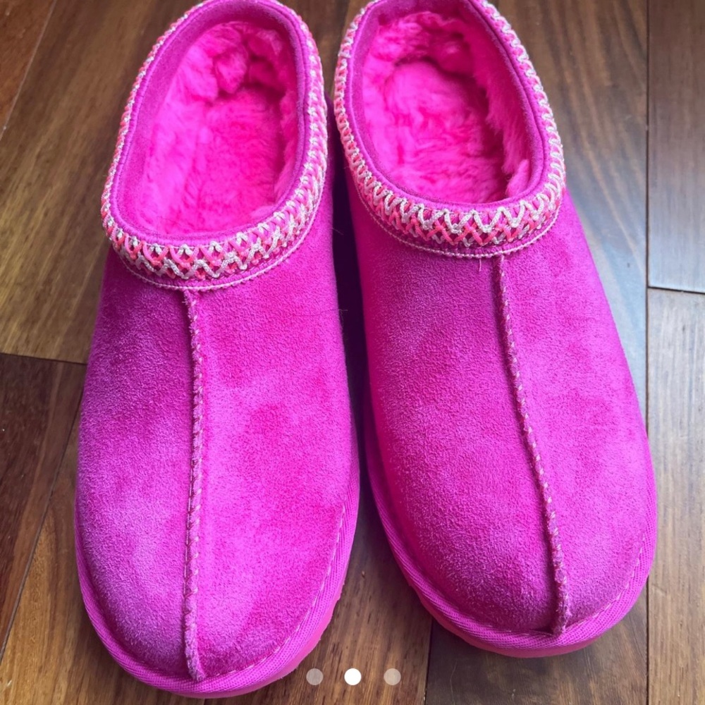 pink Ugg Tasmans